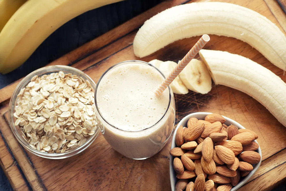 batido vegano de vainilla, avena y canela