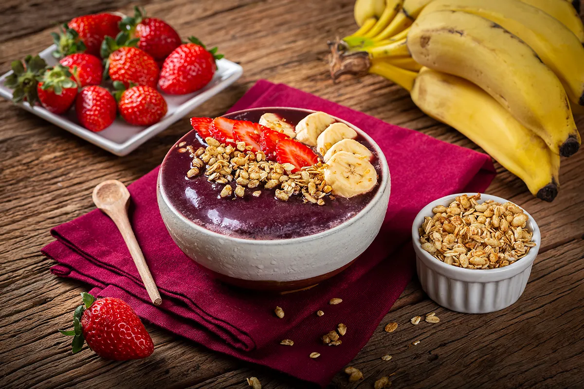bowl de helado de açai con toppings