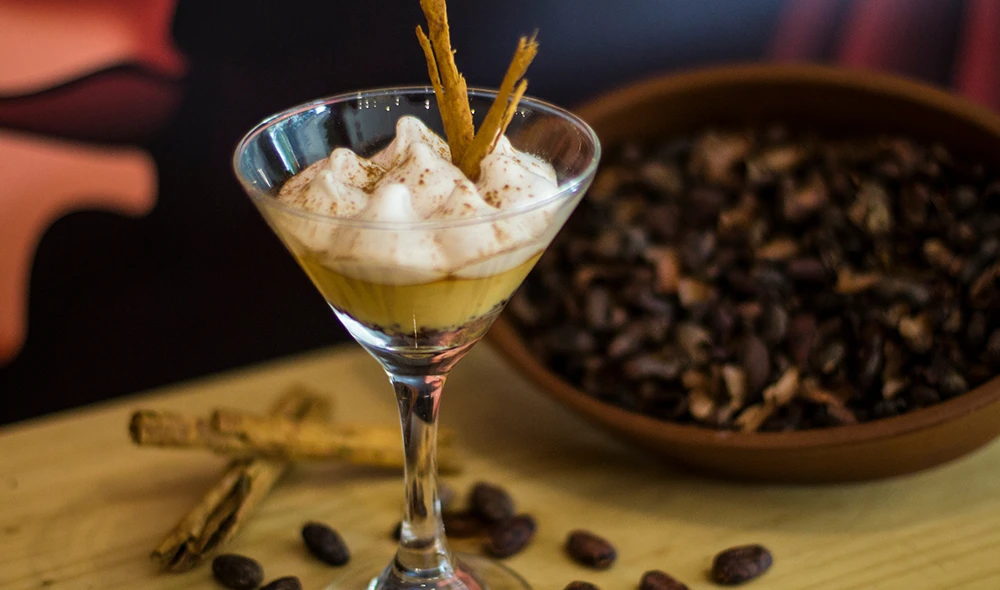 postre típico peruano suspiro limeño