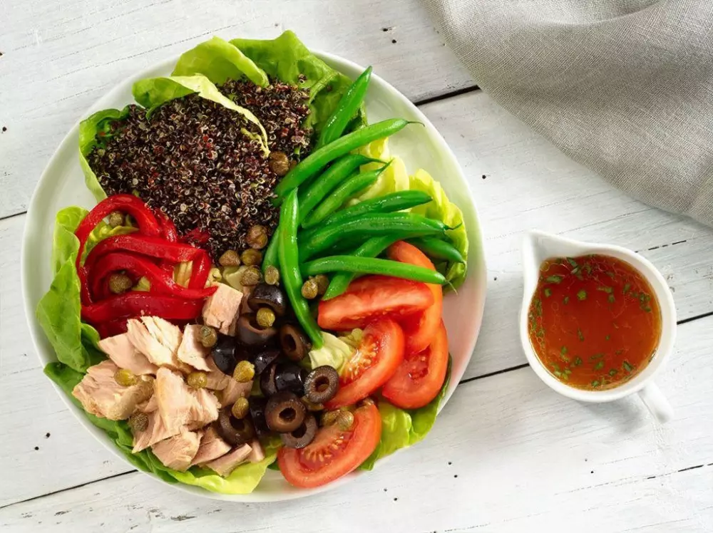 tuna-and-quinoa-nicoise-salad