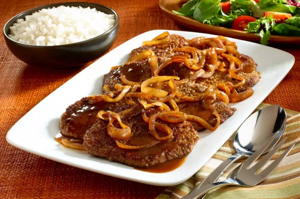 Bistec encebollado