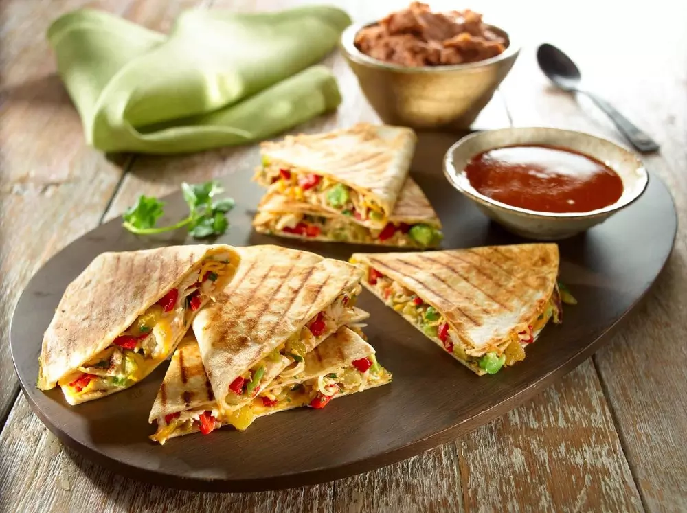 Quesadillas de pollo y aguacate