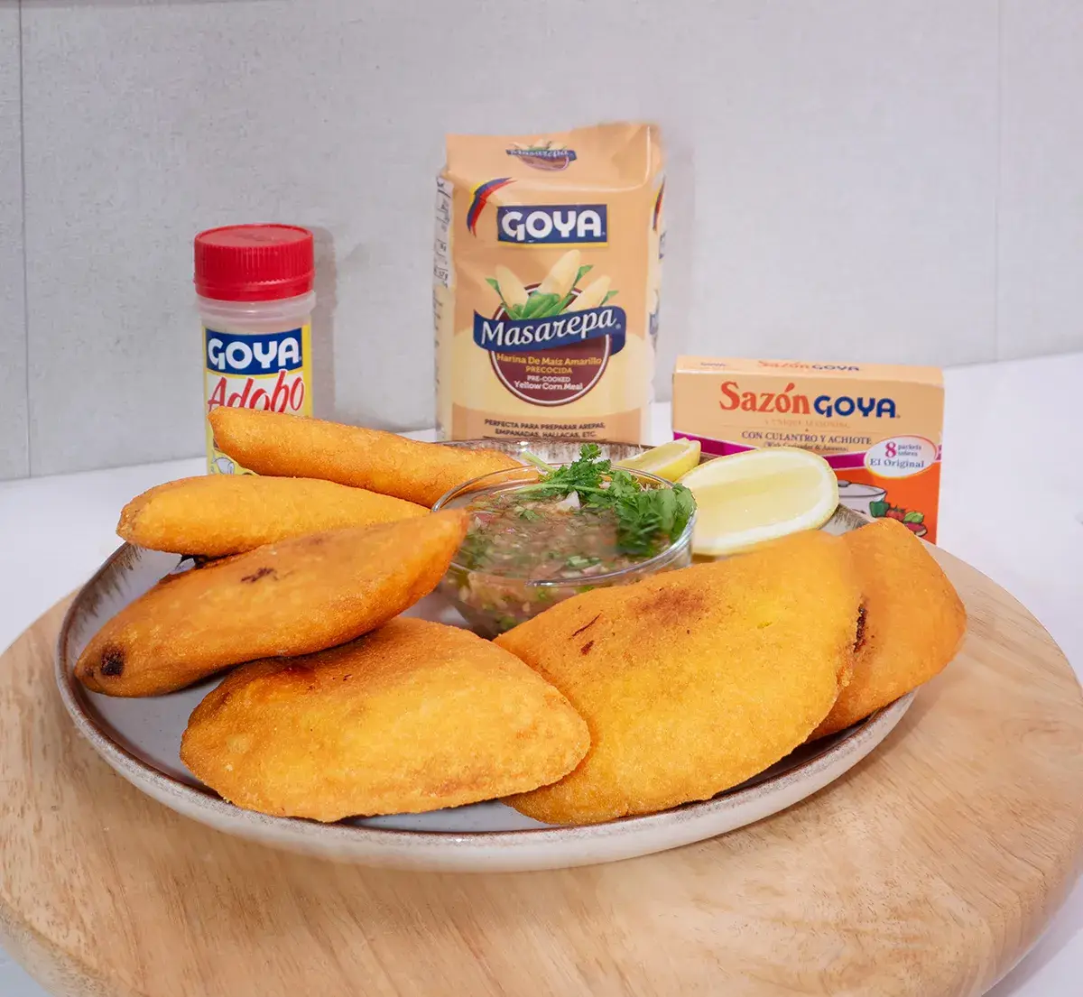 Colombian beef and potato empanadas (empanadas Vallunas)