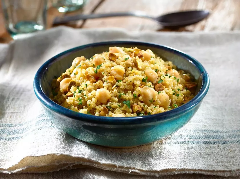 Pilaf de quinua con garbanzos