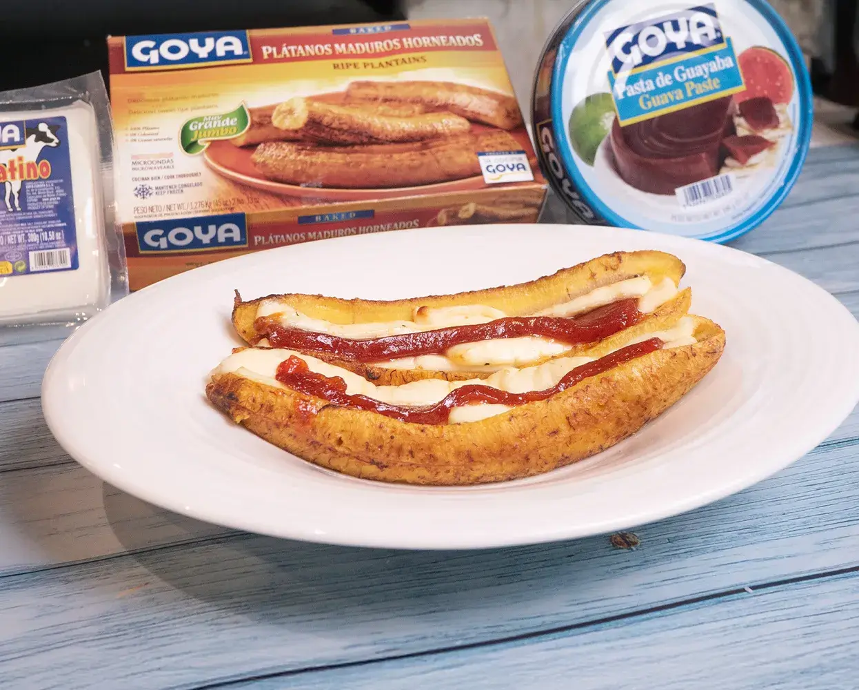 Banana with cheese and bocadillo (guava paste)