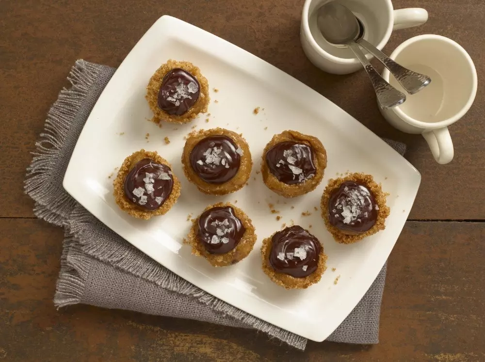 Chocolate and coconut caramel tartlets | Goya Spain
